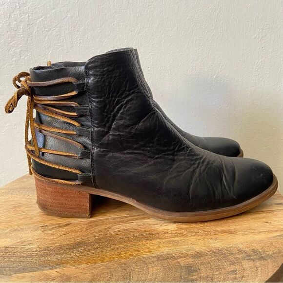 Korks Belaya Black Leather Lace Tie Up Ankle Boots - Picture 5 of 14